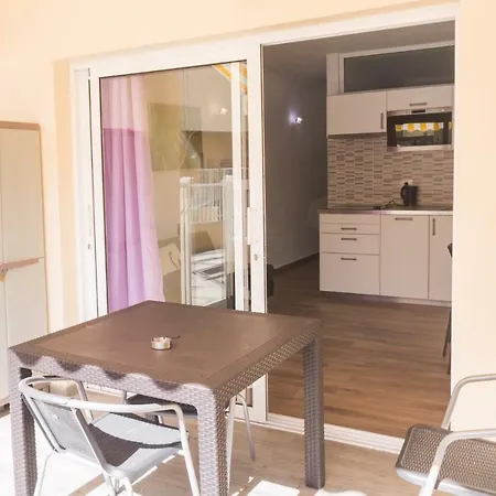 Apartment Mareverde *